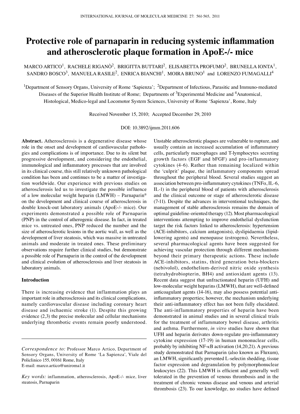 Protective Role of Parnaparin in Reducing Systemic Inflammation and Atherosclerotic Plaque Formation in Apoe-/- Mice