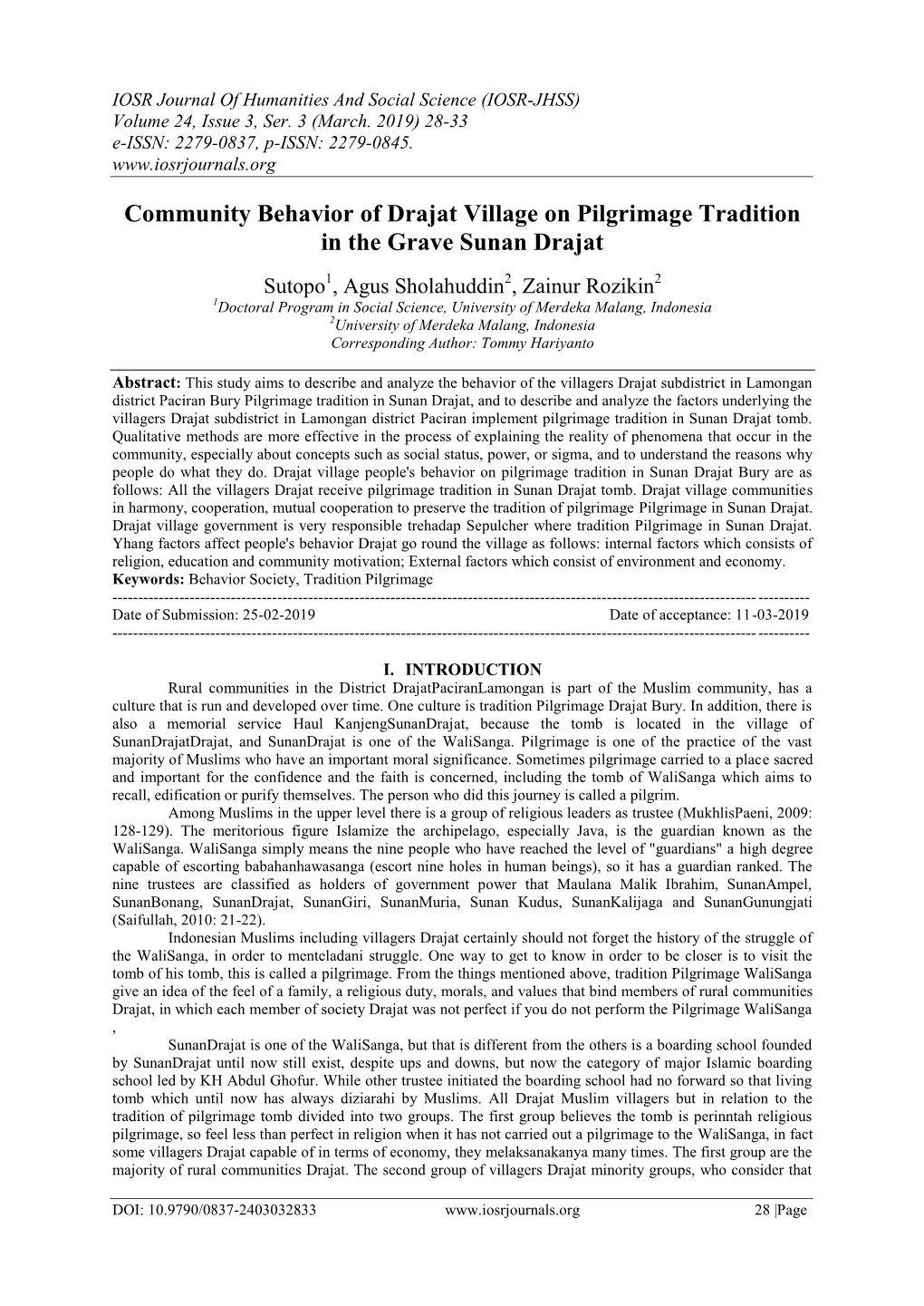 Community Behavior of Drajat Village on Pilgrimage Tradition in the Grave Sunan Drajat