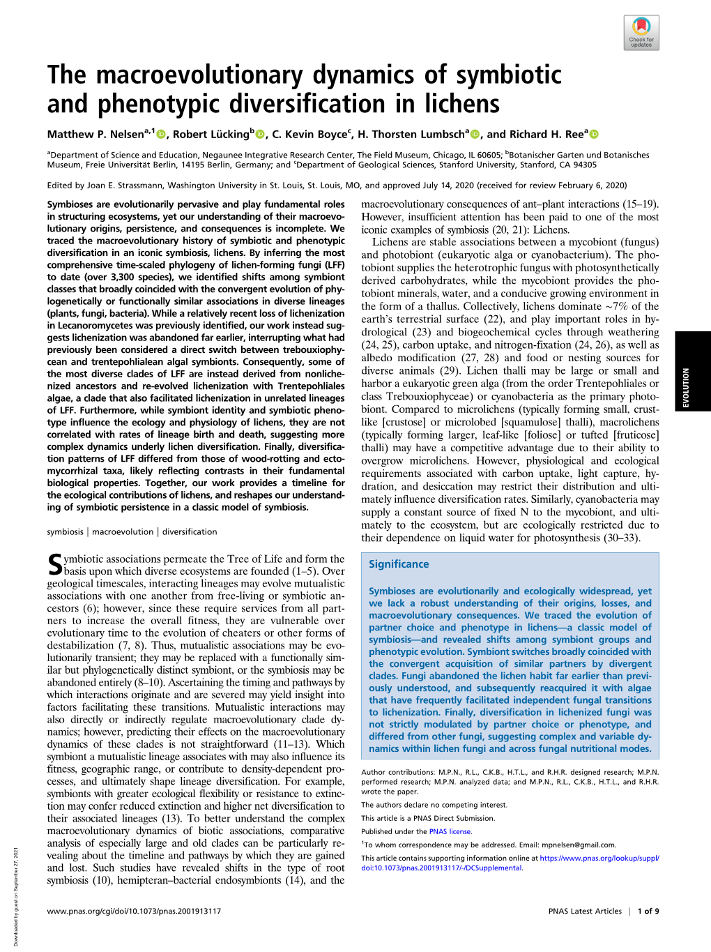 The Macroevolutionary Dynamics of Symbiotic and Phenotypic Diversification in Lichens