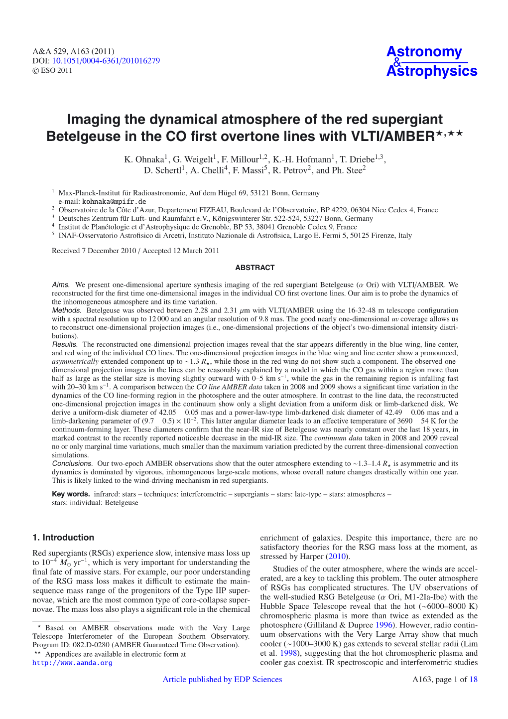 Imaging the Dynamical Atmosphere of the Red Supergiant Betelgeuse in the CO ﬁrst Overtone Lines with VLTI/AMBER�,