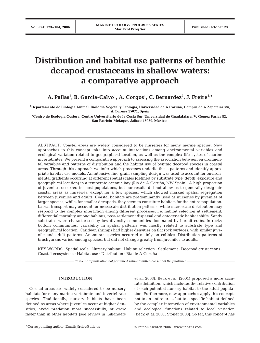 Distribution and Habitat Use Patterns of Benthic Decapod Crustaceans in Shallow Waters: a Comparative Approach