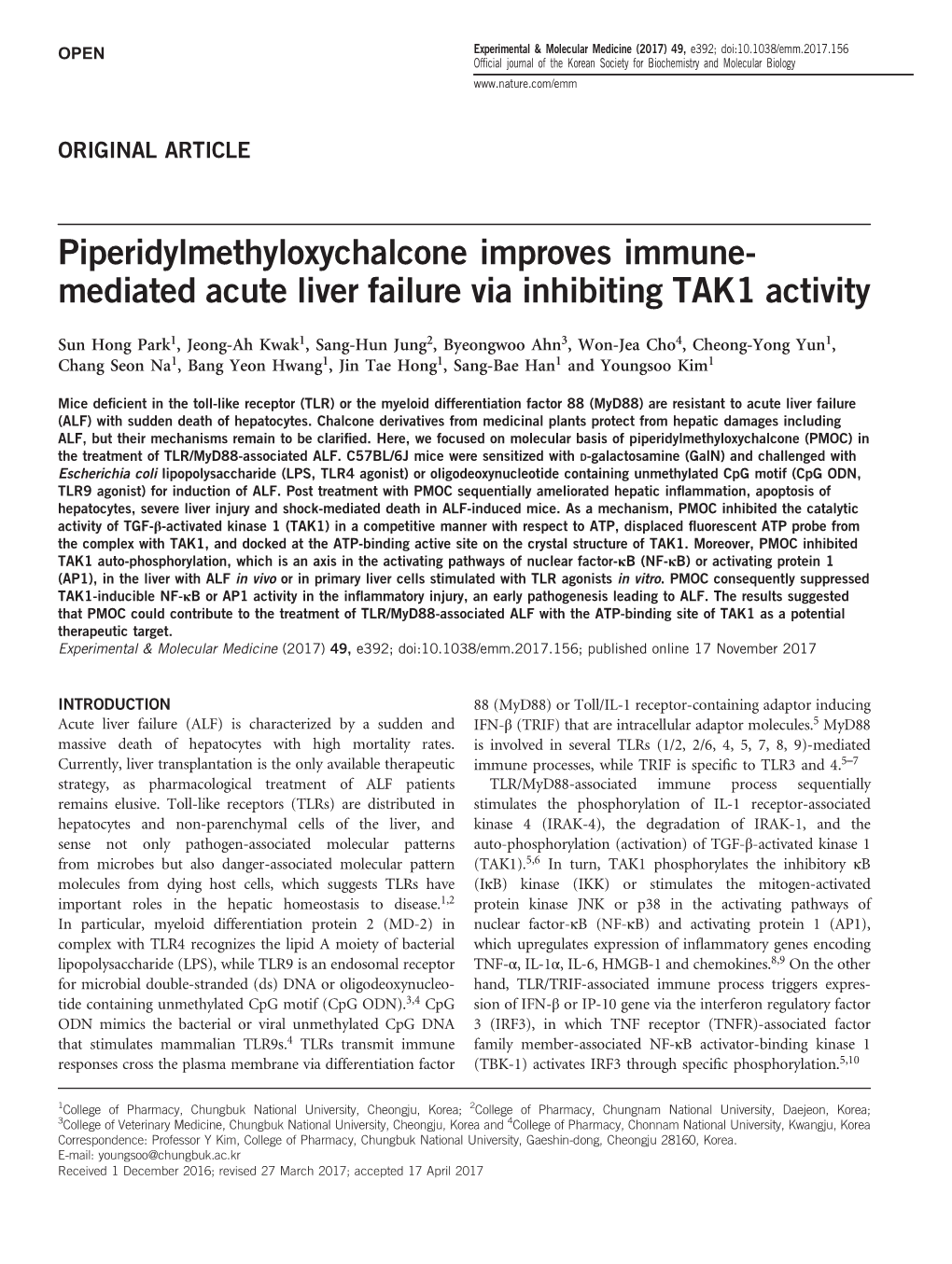 Piperidylmethyloxychalcone Improves Immune-Mediated Acute Liver Failure