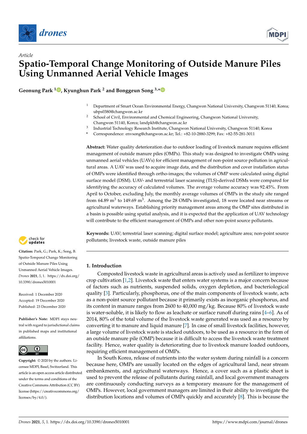 Spatio-Temporal Change Monitoring of Outside Manure Piles Using Unmanned Aerial Vehicle Images