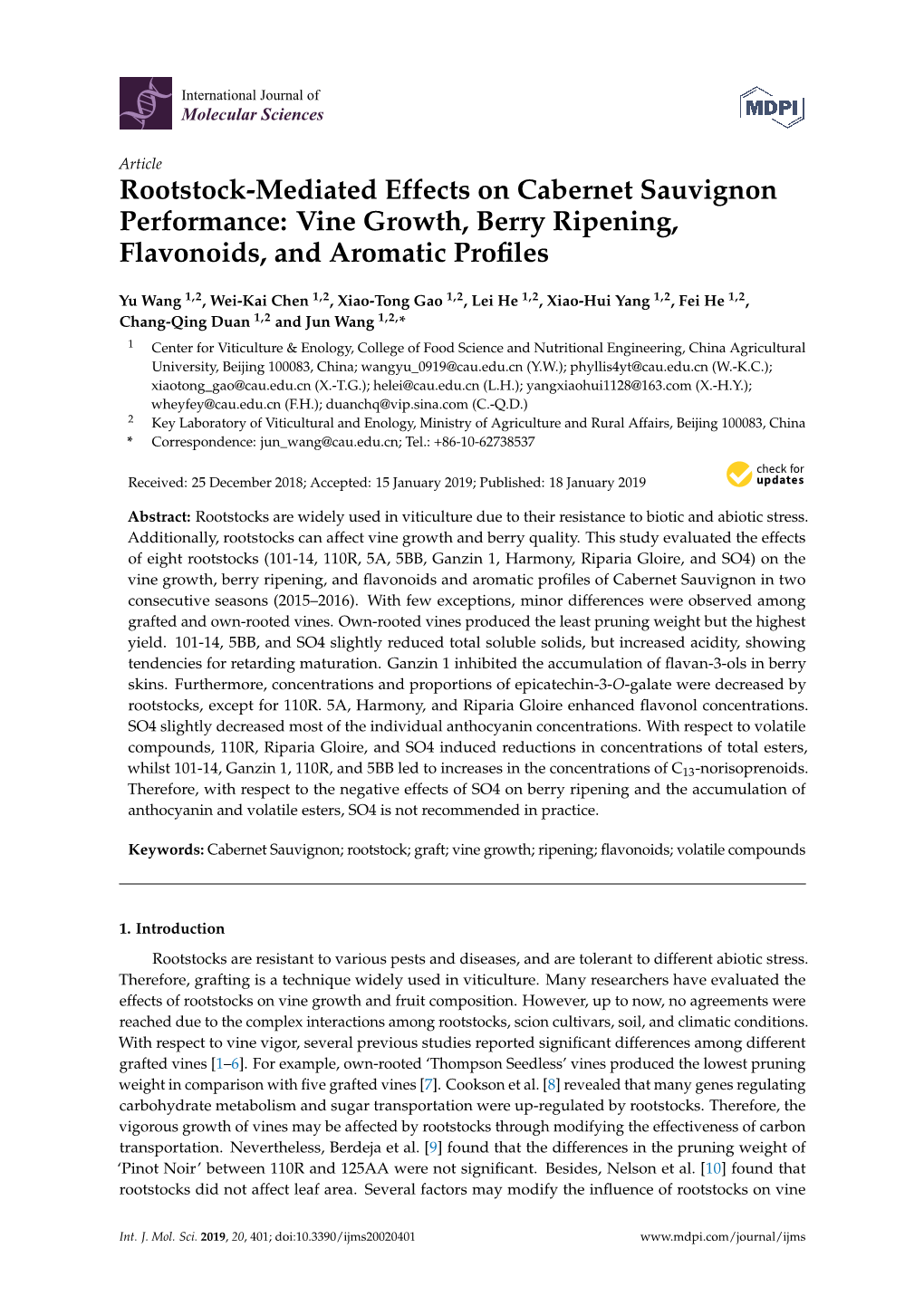 Vine Growth, Berry Ripening, Flavonoids, and Aromatic Profiles