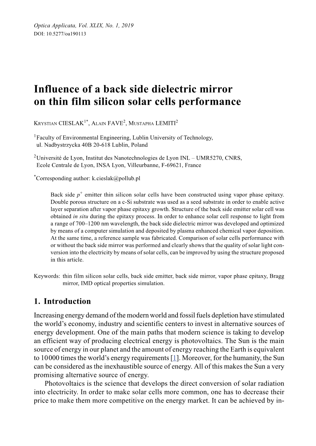 Influence of a Back Side Dielectric Mirror on Thin Film Silicon Solar Cells Performance