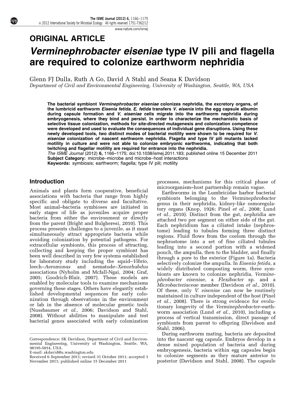 Verminephrobacter Eiseniae Type IV Pili and Flagella Are Required to Colonize Earthworm Nephridia