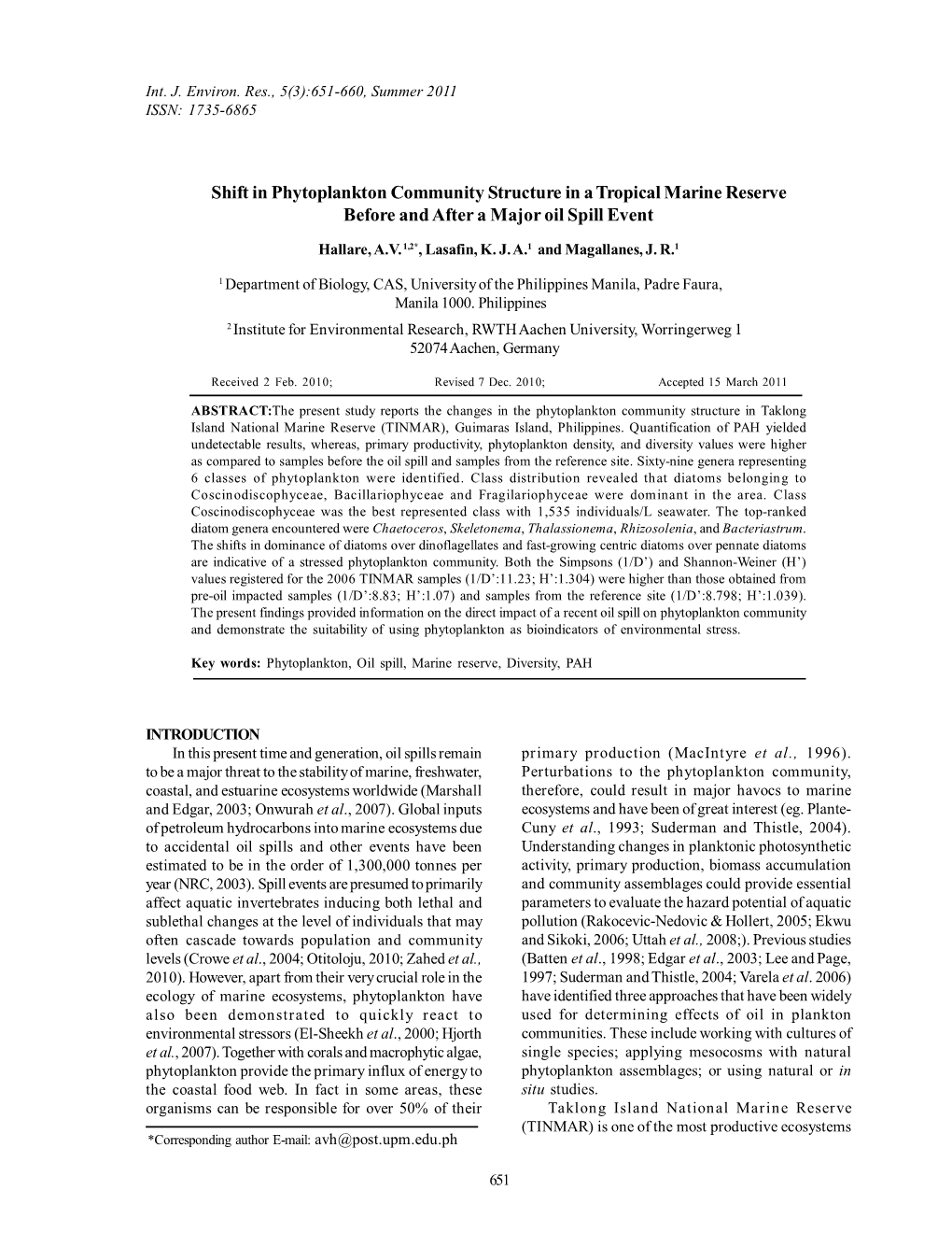 Shift in Phytoplankton Community Structure in a Tropical Marine Reserve Before and After a Major Oil Spill Event