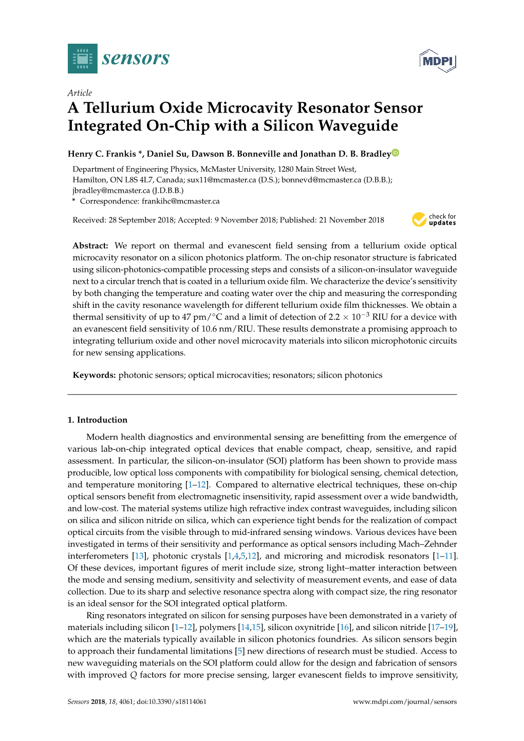 A Tellurium Oxide Microcavity Resonator Sensor Integrated On-Chip with a Silicon Waveguide