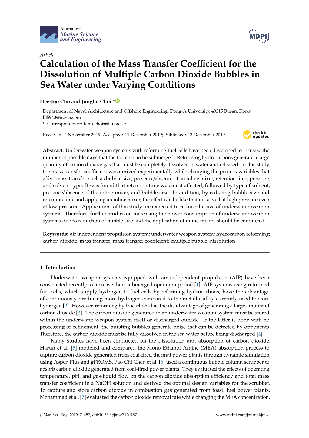 Calculation of the Mass Transfer Coefficient for the Dissolution of Multiple Carbon Dioxide Bubbles in Sea Water Under Varying C