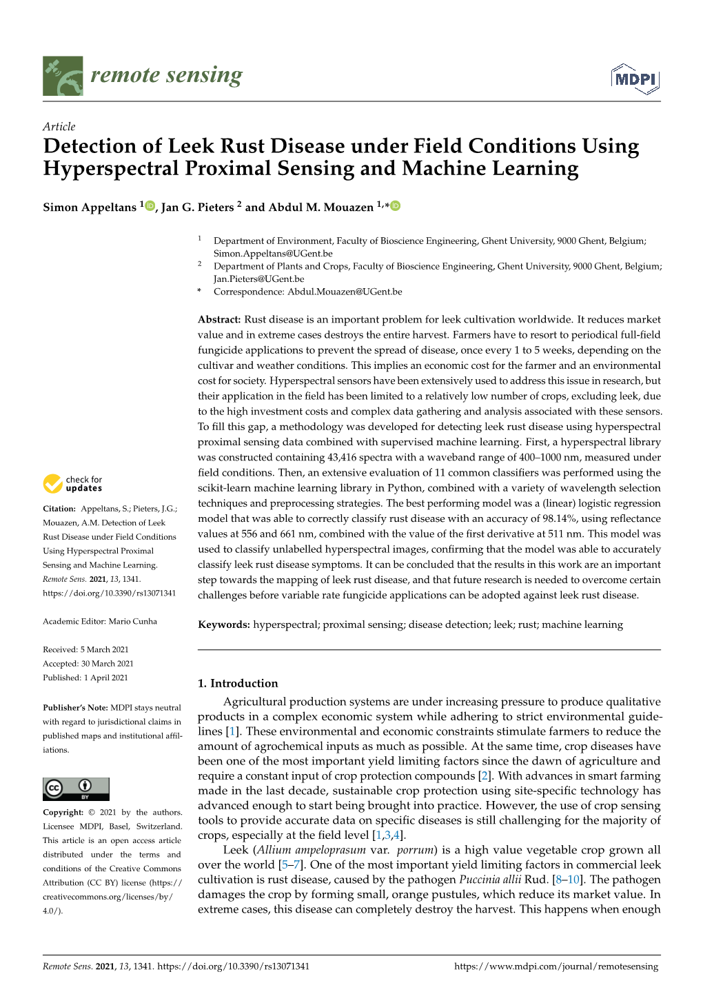 Detection of Leek Rust Disease Under Field Conditions Using Hyperspectral Proximal Sensing and Machine Learning