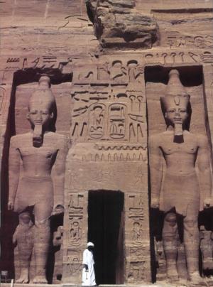 The Ancient Egyptian Pharaohs 8.1 Introduction in the Last Chapter, You Learned How Early Egyptians Settled in the Nile River Valley