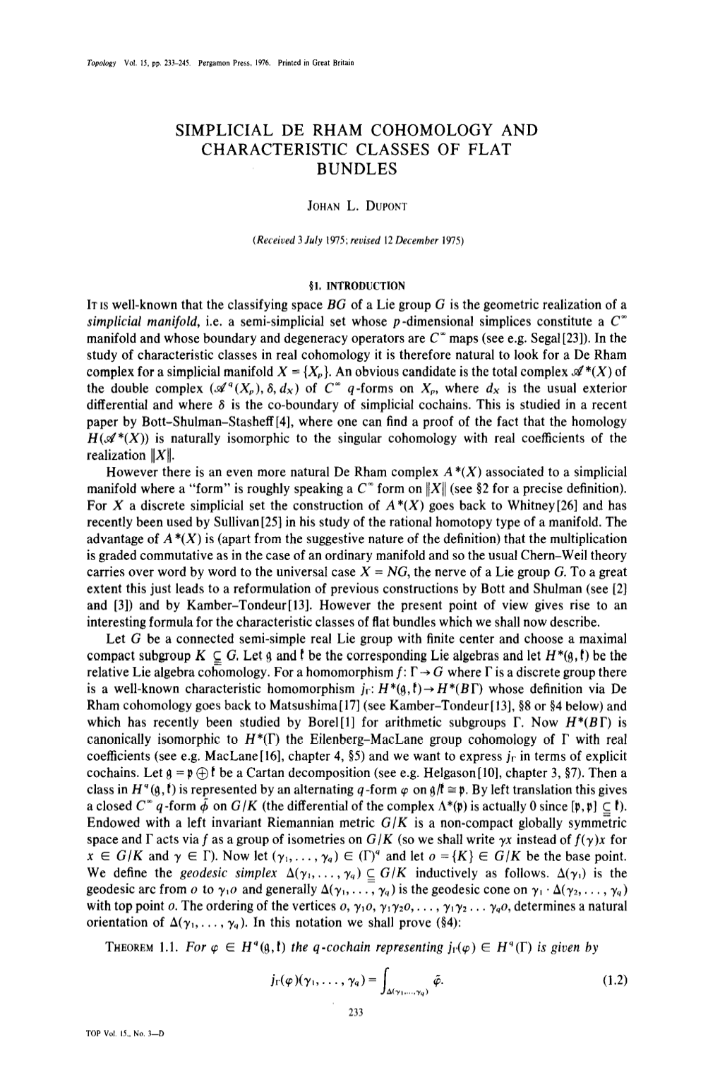 Simplicial De Rham Cohomology and Characteristic Classes of Flat Bundles