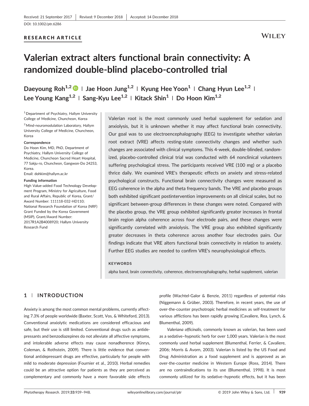 Valerian Extract Alters Functional Brain Connectivity: a Randomized Double‐Blind Placebo‐Controlled Trial