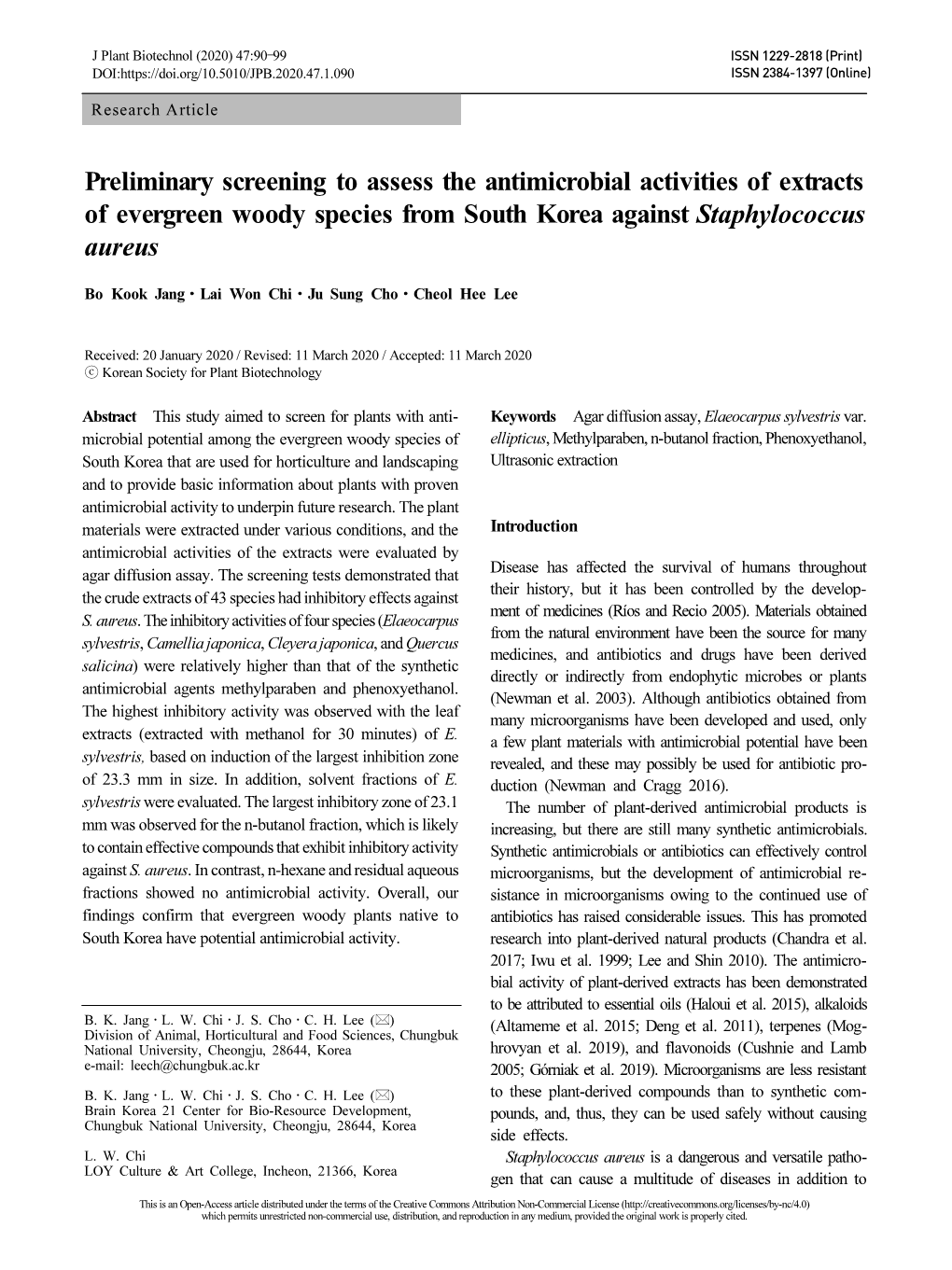 Preliminary Screening to Assess the Antimicrobial Activities of Extracts of Evergreen Woody Species from South Korea Against Staphylococcus Aureus