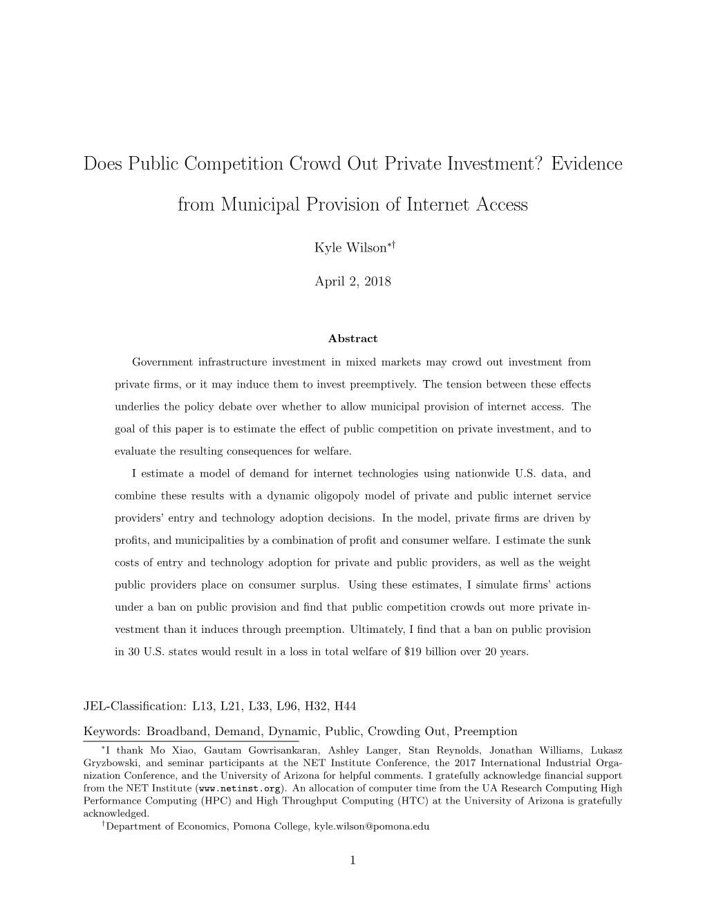 Does Public Competition Crowd out Private Investment? Evidence from Municipal Provision of Internet Access