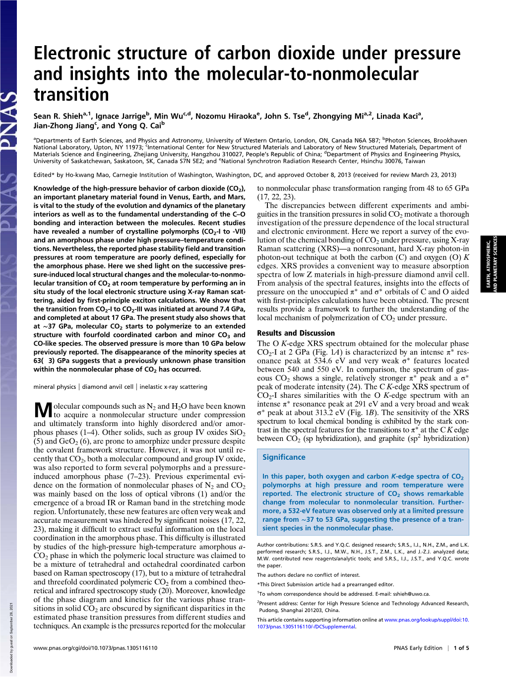 Electronic Structure of Carbon Dioxide Under Pressure and Insights Into the Molecular-To-Nonmolecular Transition