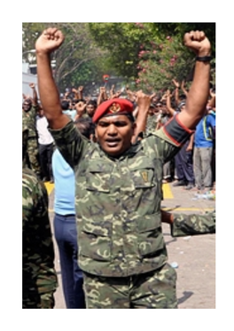 Demokratiska Partiet, Nasheeds Parti, Fortsätter Demonstrera På Males Gator Och Vägrar Delta I Den Samlingsregering, Som Waheed Hassan Manik Säger Sig Vilja Skapa