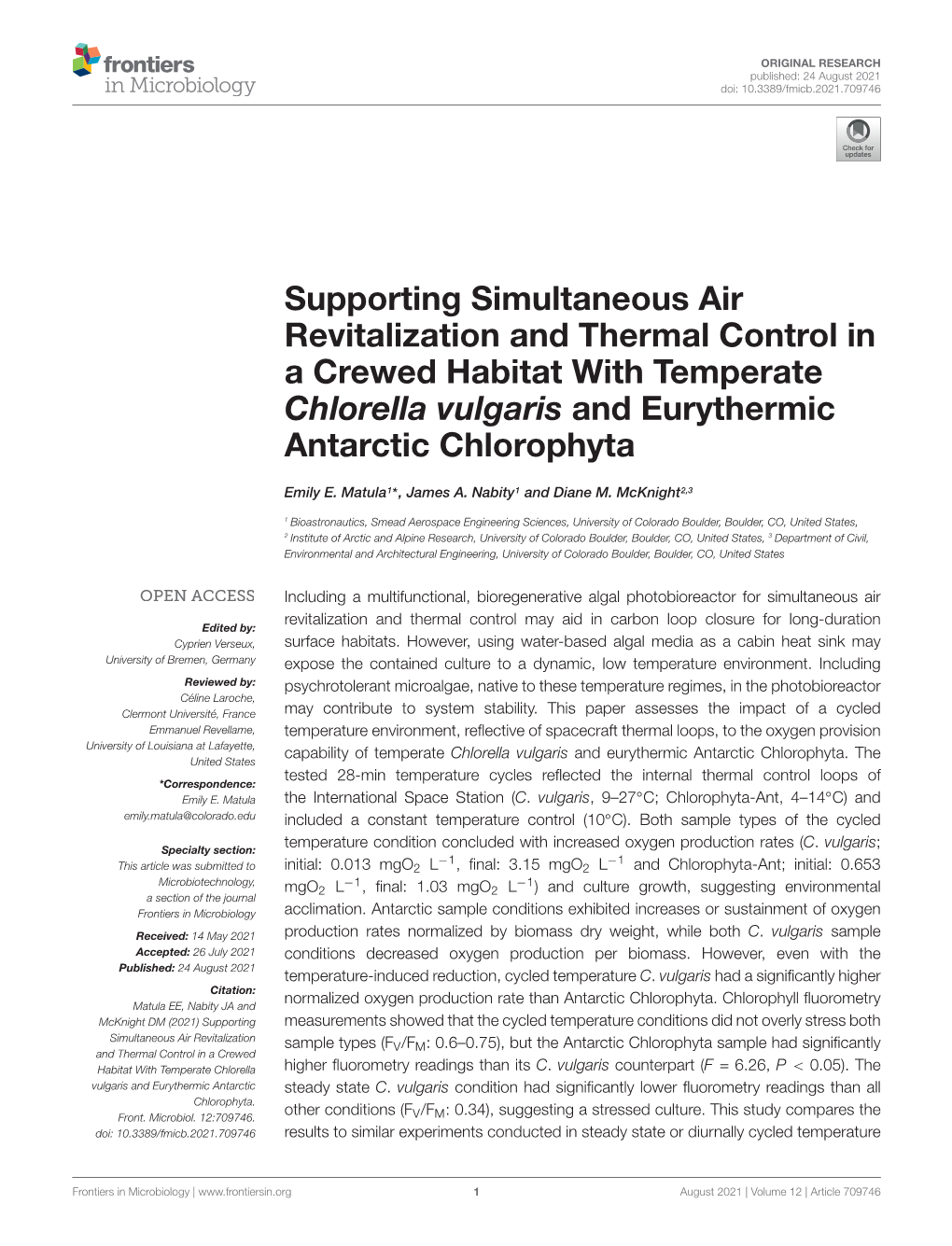 Supporting Simultaneous Air Revitalization and Thermal Control in a Crewed Habitat with Temperate Chlorella Vulgaris and Eurythermic Antarctic Chlorophyta