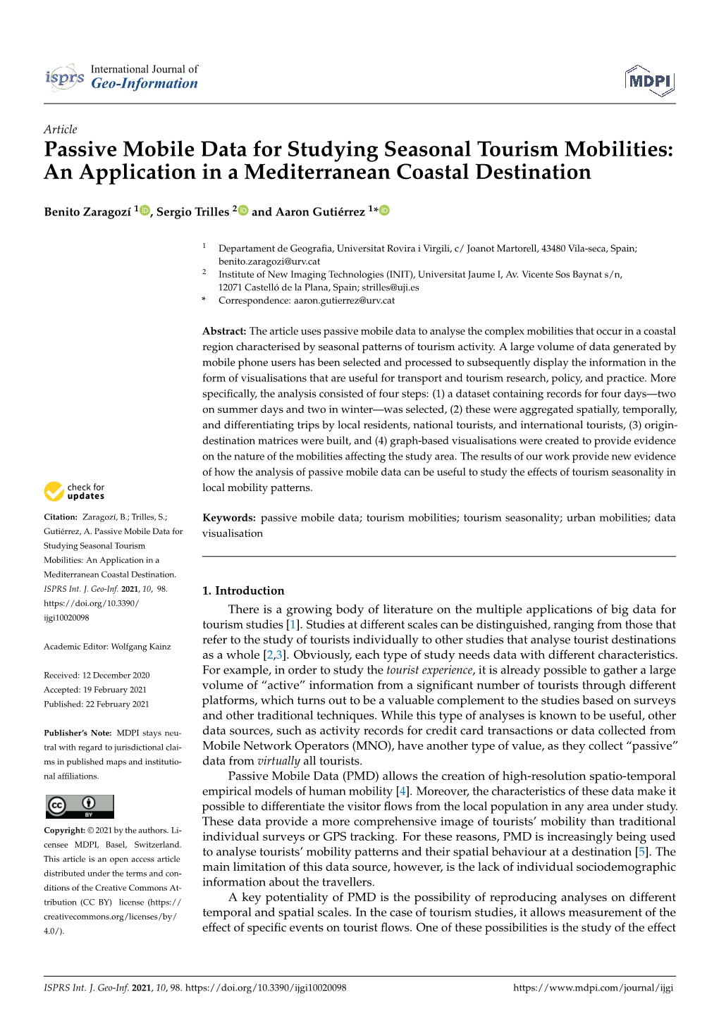 Passive Mobile Data for Studying Seasonal Tourism Mobilities: an Application in a Mediterranean Coastal Destination