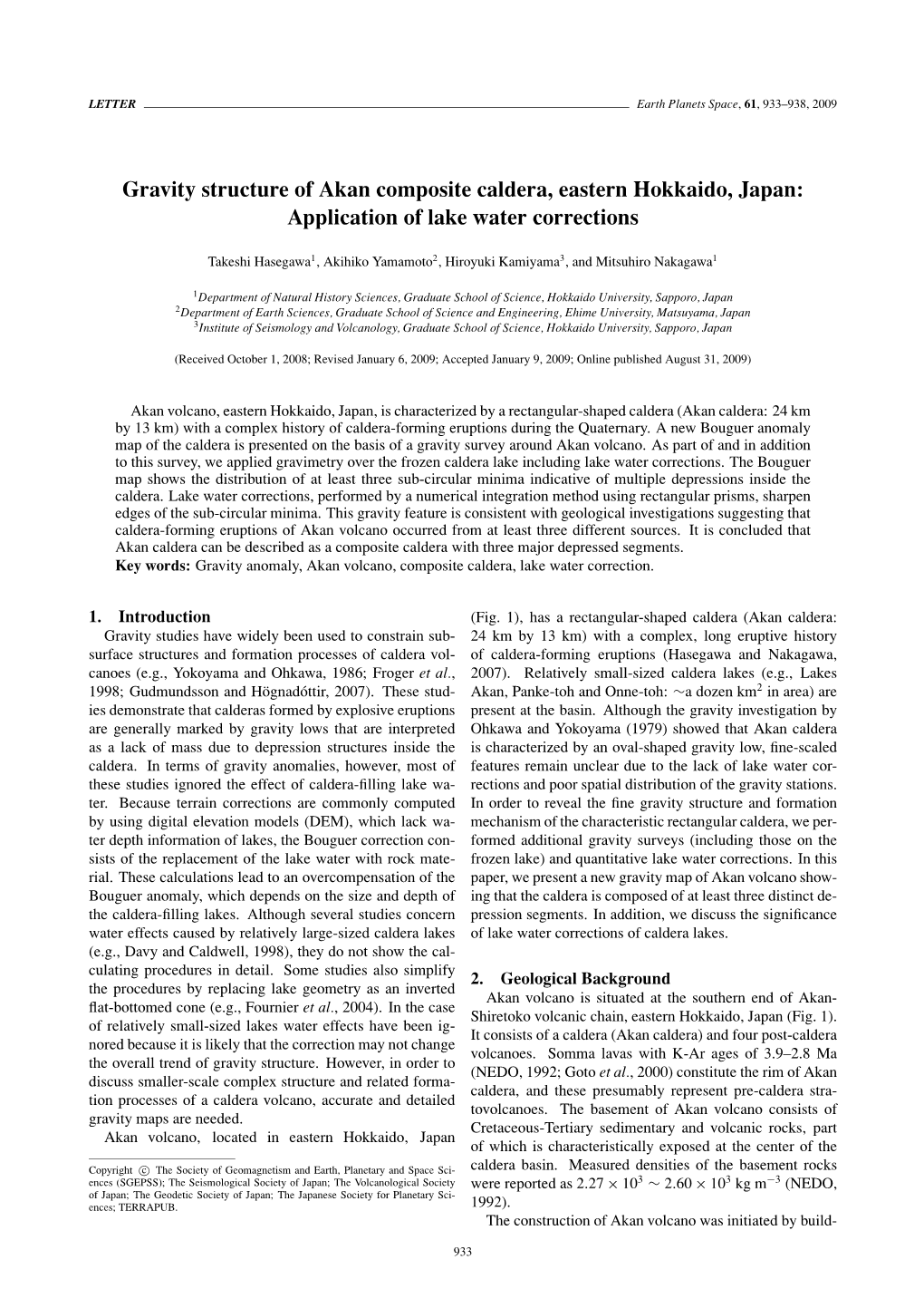 Gravity Structure of Akan Composite Caldera, Eastern Hokkaido, Japan: Application of Lake Water Corrections