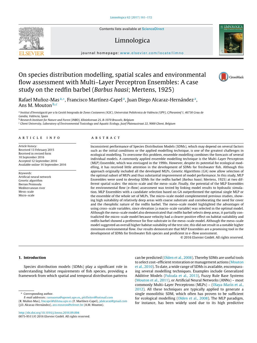 On Species Distribution Modelling, Spatial Scales and Environmental