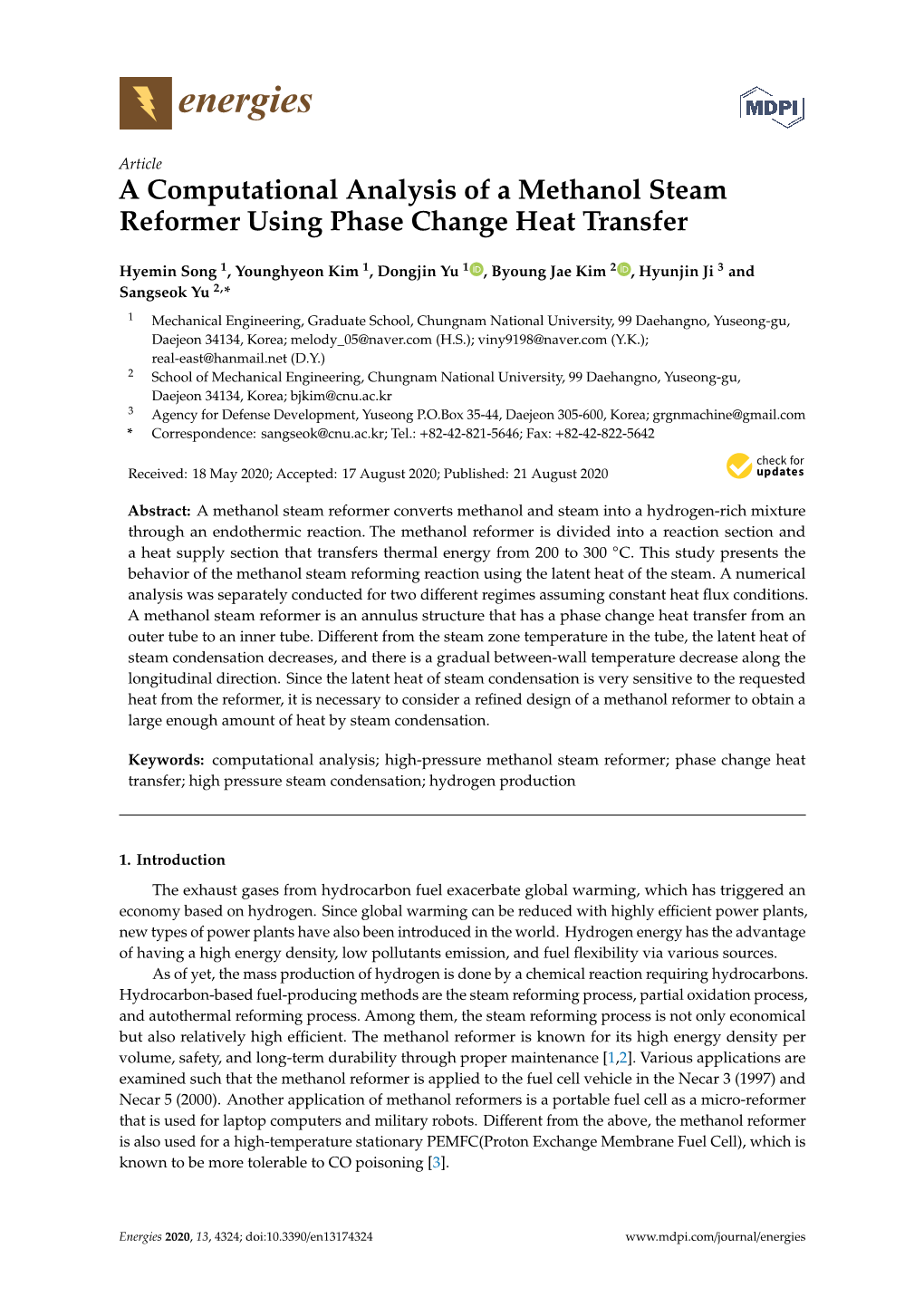 A Computational Analysis of a Methanol Steam Reformer Using Phase Change Heat Transfer