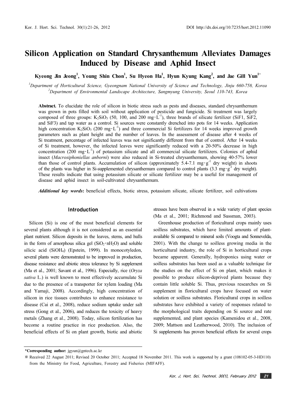 Silicon Application on Standard Chrysanthemum Alleviates Damages Induced by Disease and Aphid Insect