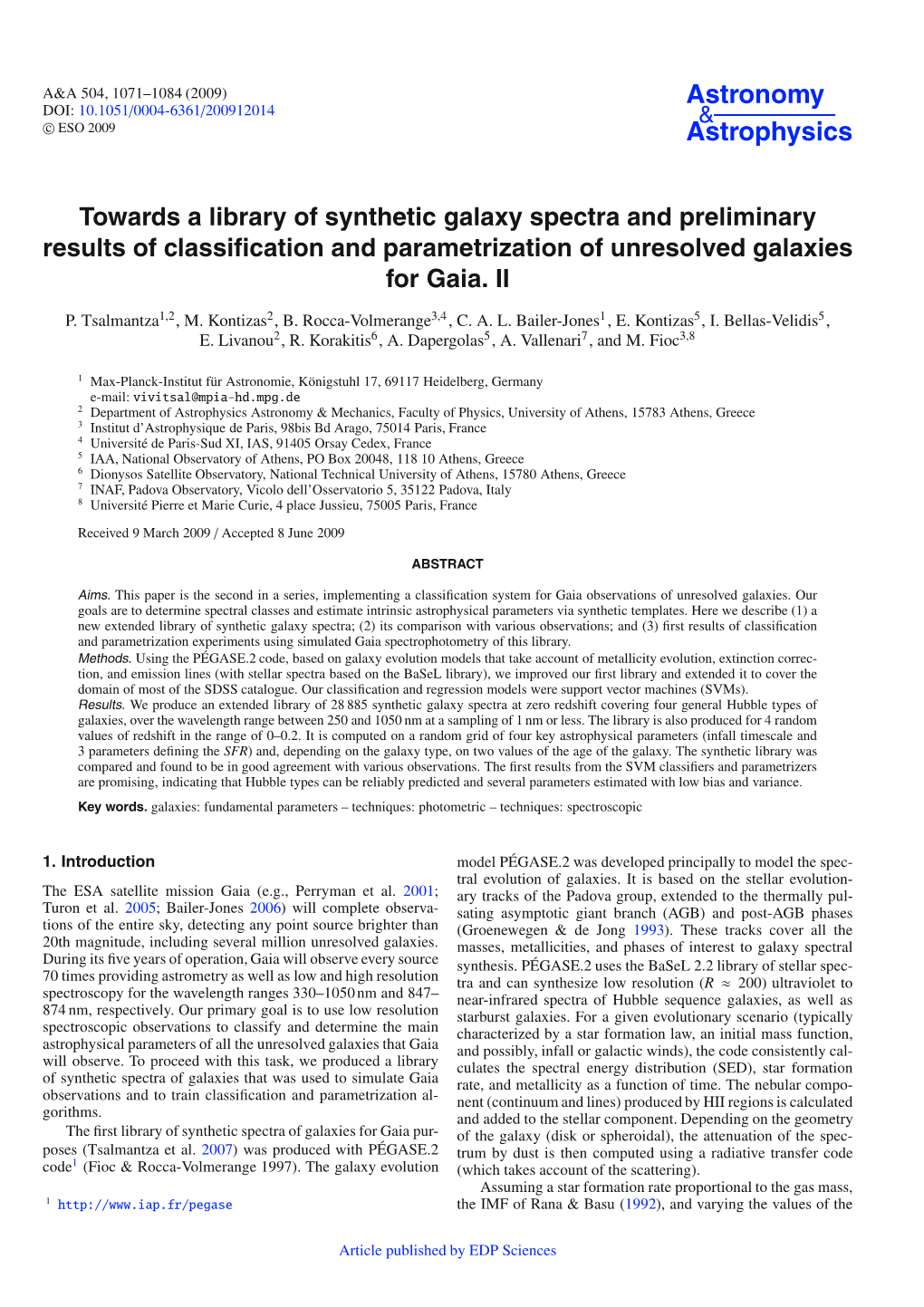 Towards a Library of Synthetic Galaxy Spectra and Preliminary Results of Classiﬁcation and Parametrization of Unresolved Galaxies for Gaia