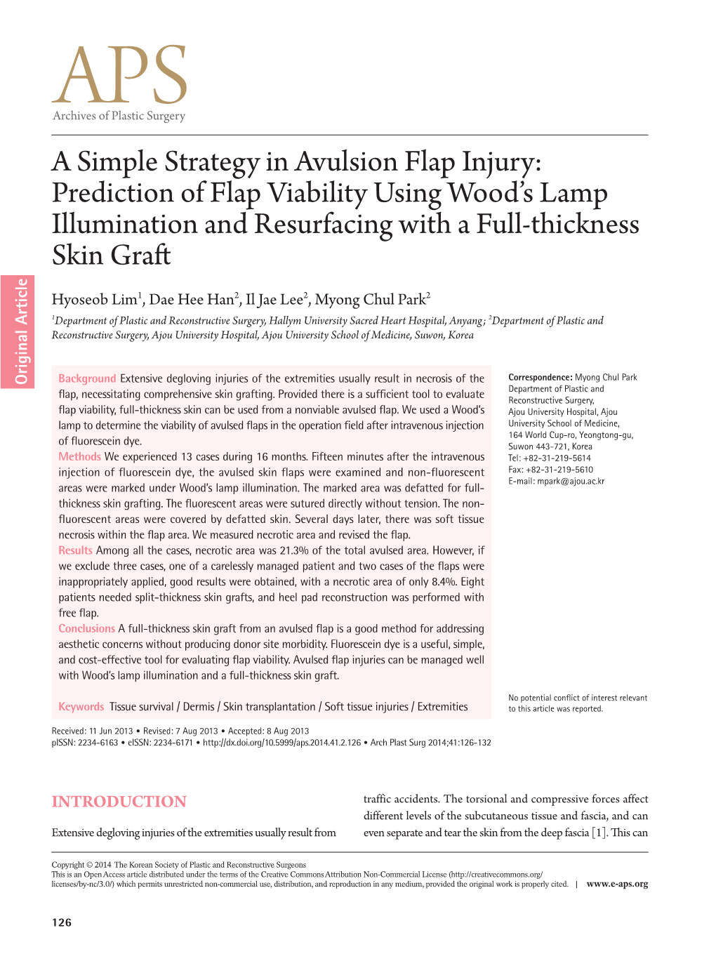 A Simple Strategy in Avulsion Flap Injury: Prediction of Flap Viability Using Wood’S Lamp Illumination and Resurfacing with a Full-Thickness Skin Graft