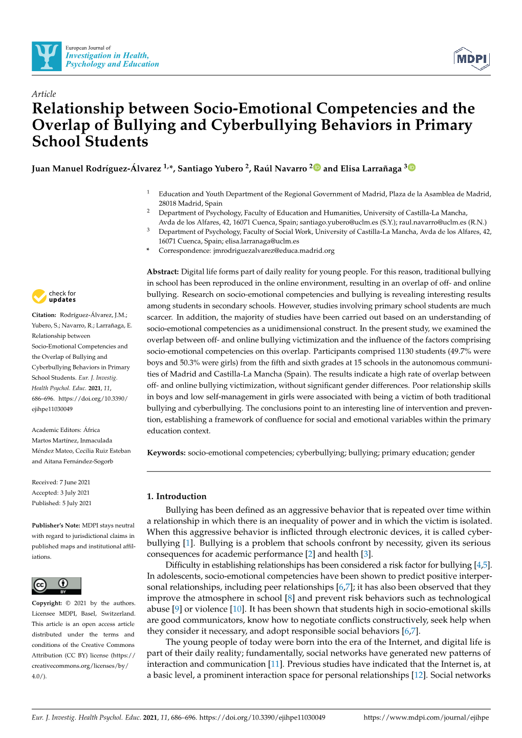 Relationship Between Socio-Emotional Competencies and the Overlap of Bullying and Cyberbullying Behaviors in Primary School Students