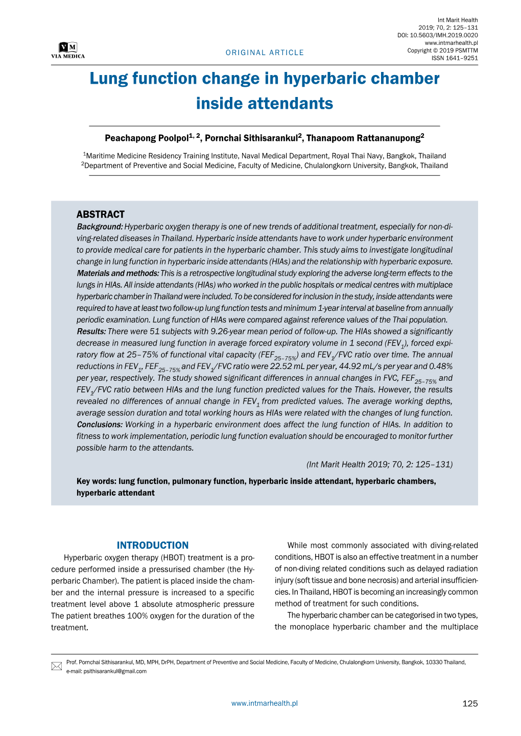 Lung Function Change in Hyperbaric Chamber Inside Attendants