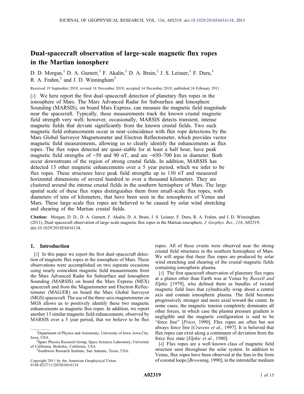 Dual‐Spacecraft Observation of Large‐Scale Magnetic Flux Ropes in the Martian Ionosphere D