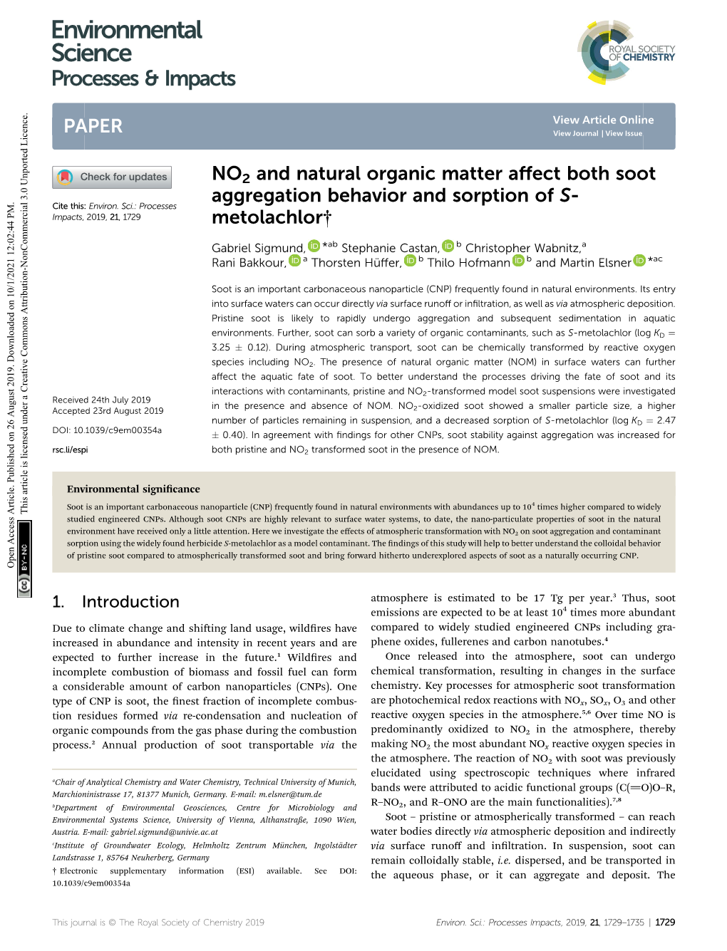 NO2 and Natural Organic Matter Affect Both Soot Aggregation Behavior And