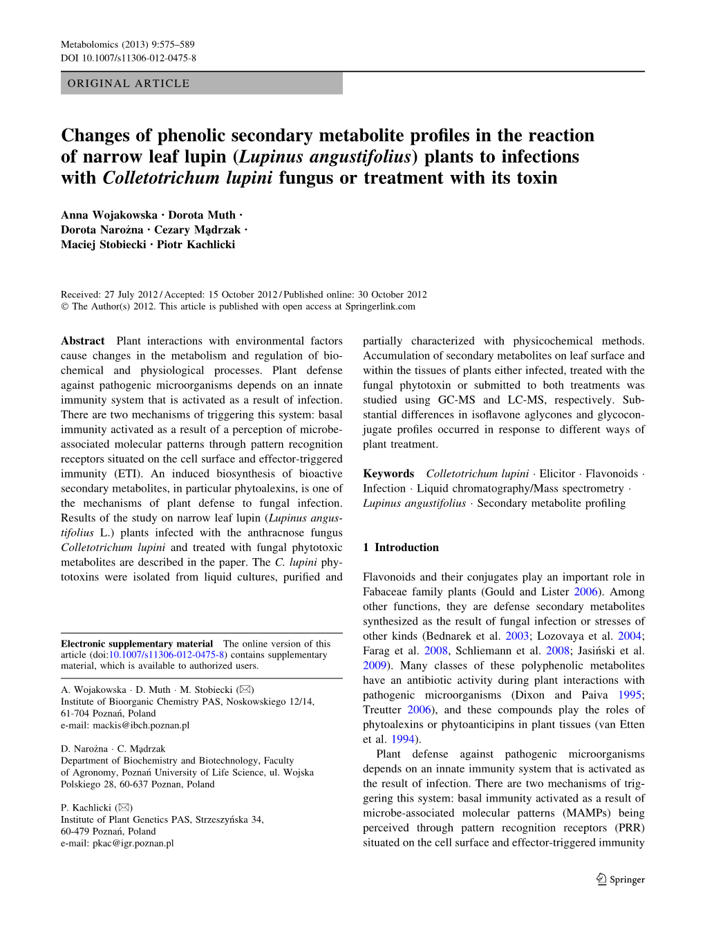 Changes of Phenolic Secondary Metabolite Profiles in the Reaction Of