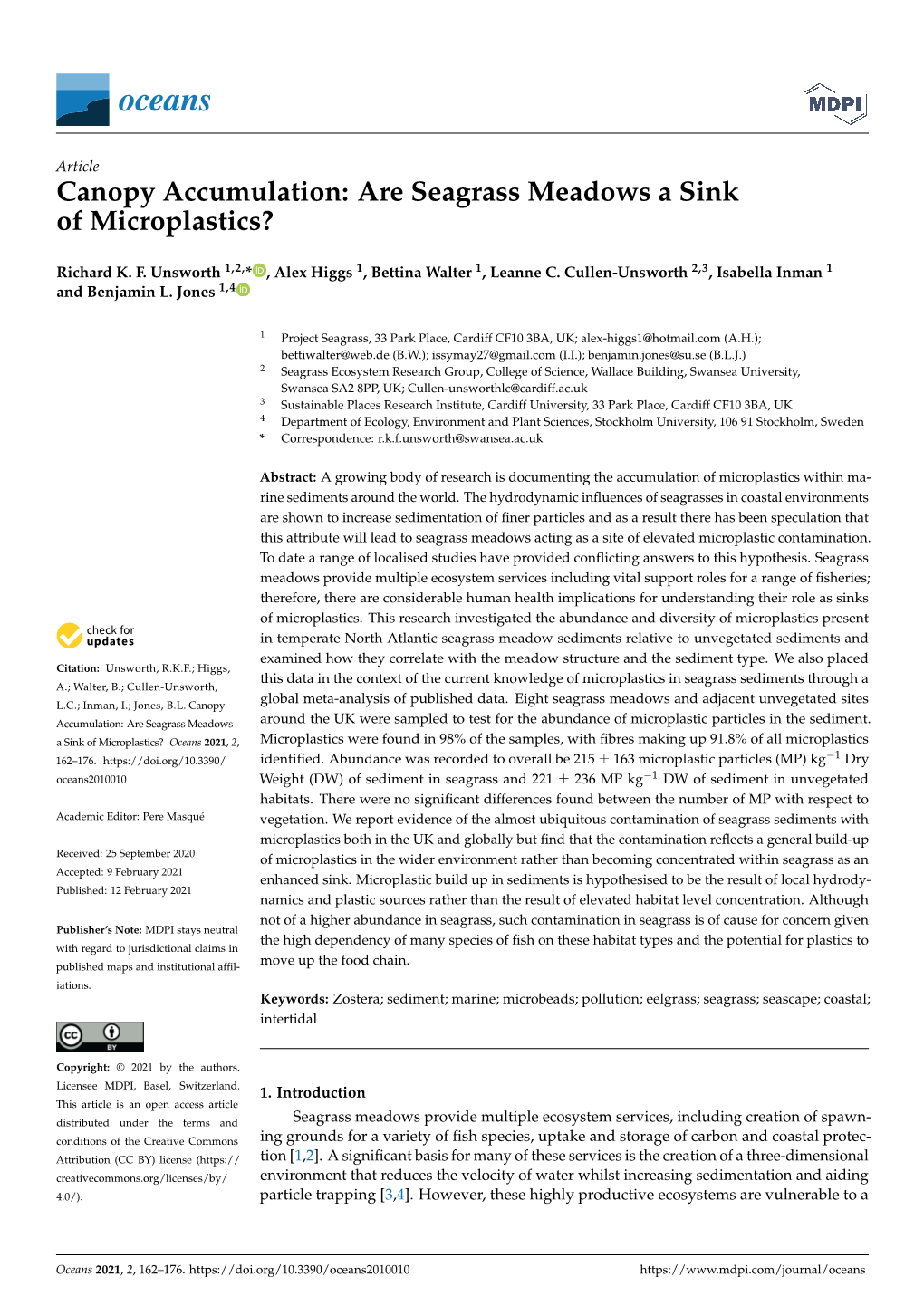 Canopy Accumulation: Are Seagrass Meadows a Sink of Microplastics?