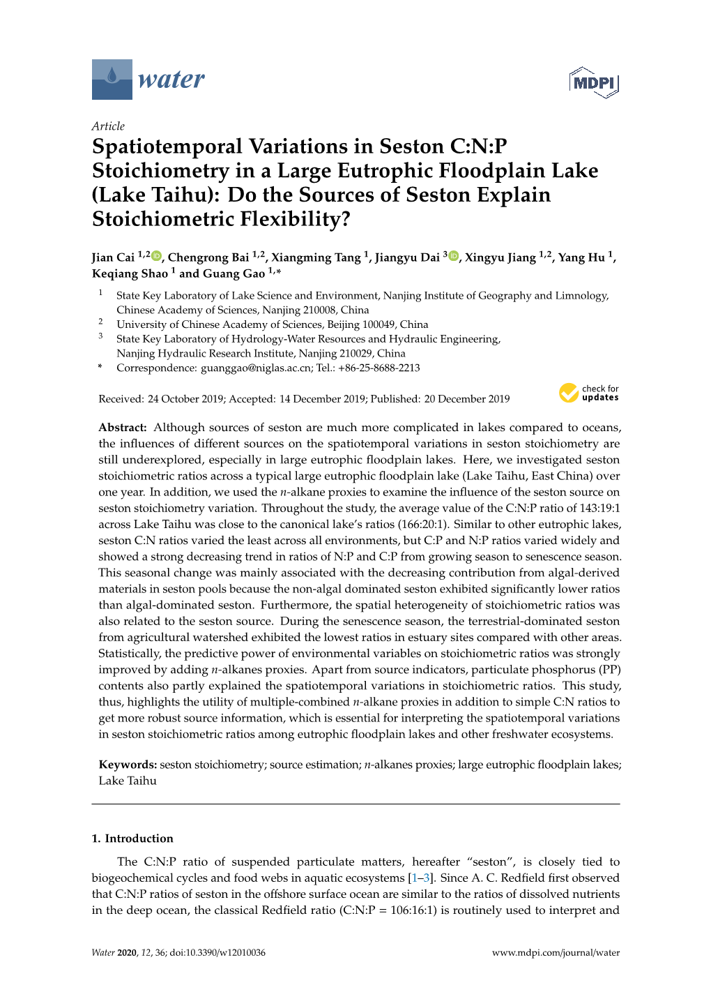 Spatiotemporal Variations in Seston C:N:P Stoichiometry in a Large