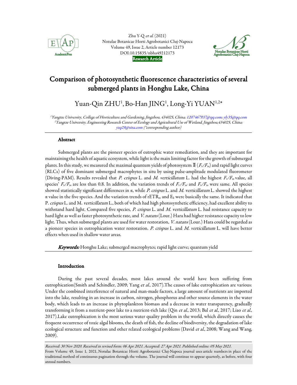 Comparison of Photosynthetic Fluorescence Characteristics of Several Submerged Plants in Honghu Lake, China