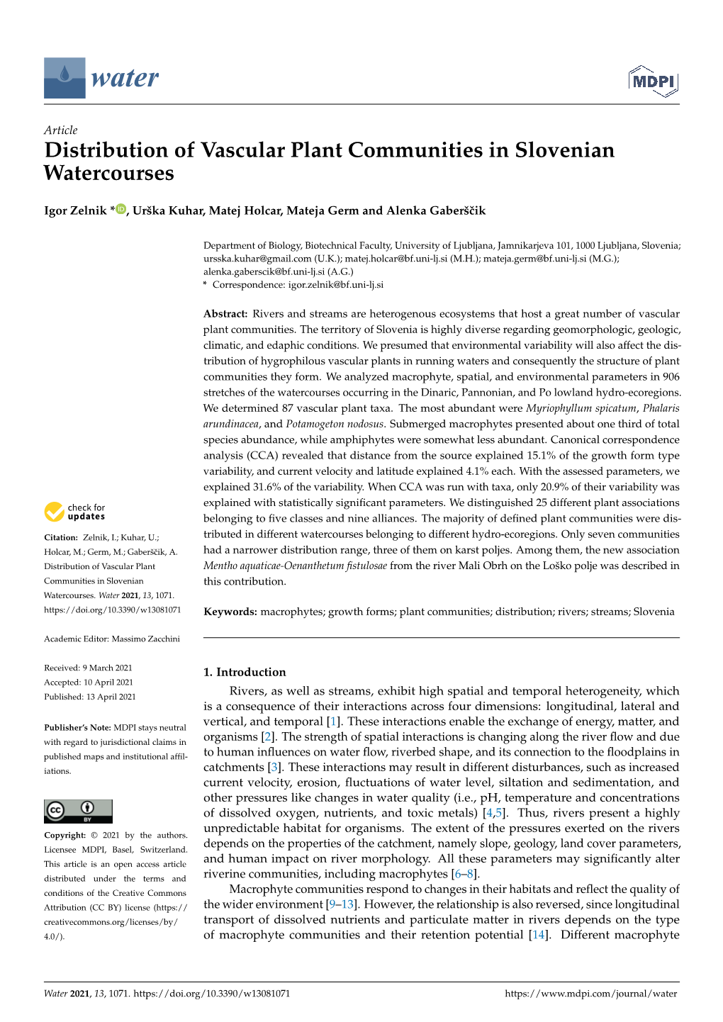 Distribution of Vascular Plant Communities in Slovenian Watercourses