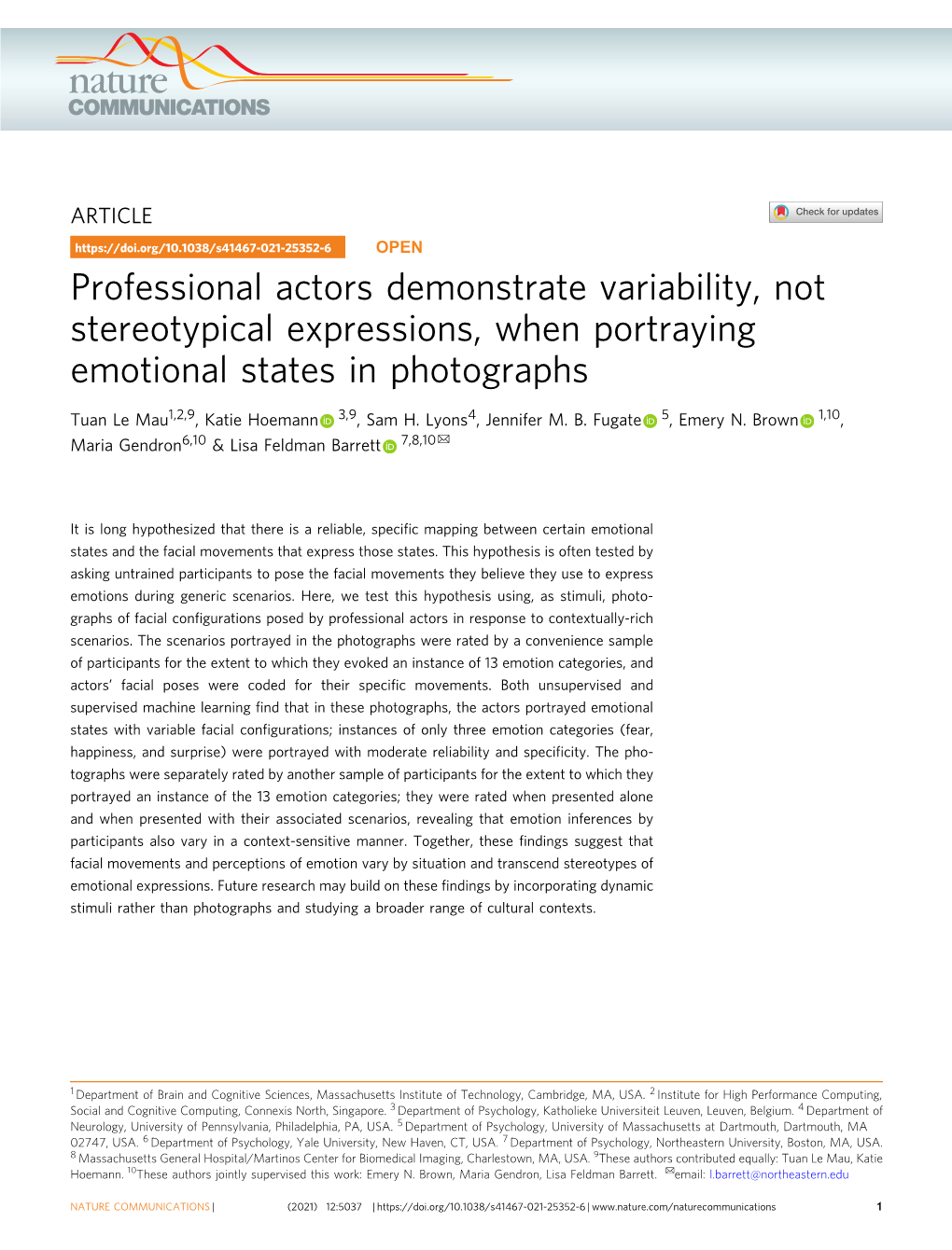 Professional Actors Demonstrate Variability, Not Stereotypical Expressions, When Portraying Emotional States in Photographs