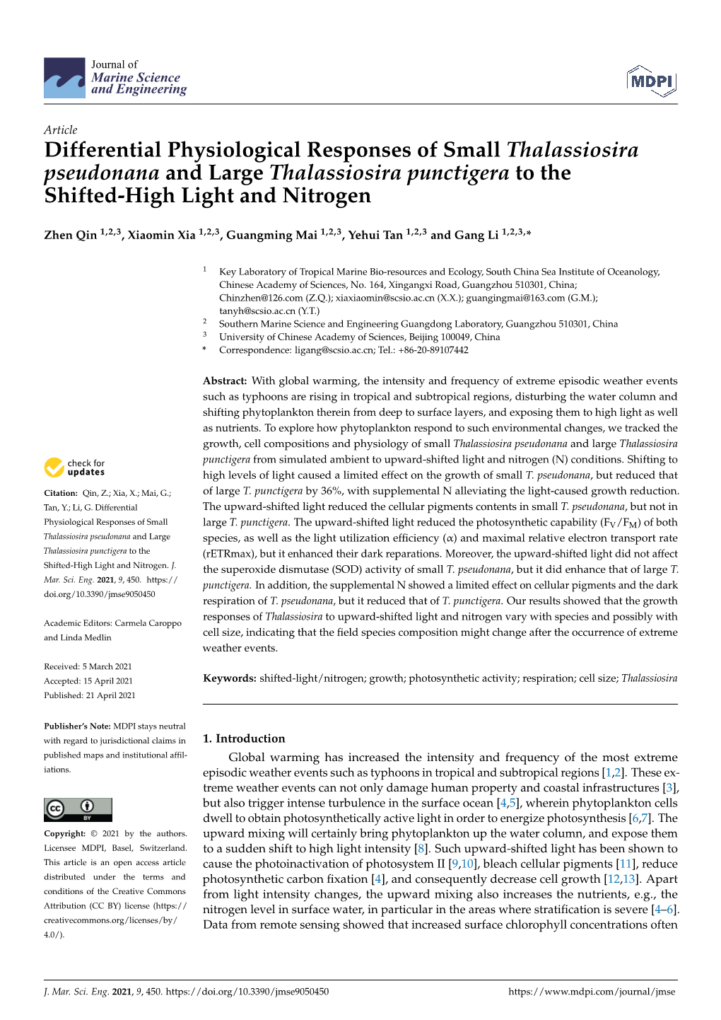 Differential Physiological Responses of Small Thalassiosira Pseudonana and Large Thalassiosira Punctigera to the Shifted-High Light and Nitrogen