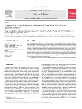 Emergence of Classical Objectivity of Quantum Darwinism in a Photonic Quantum Simulator