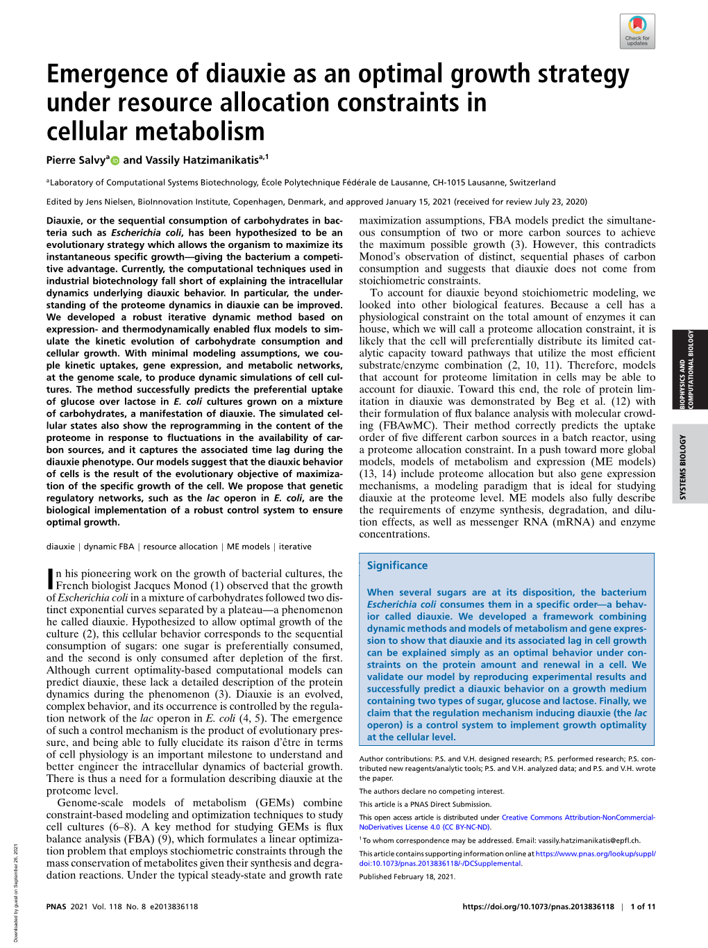 Emergence of Diauxie As an Optimal Growth Strategy Under Resource Allocation Constraints in Cellular Metabolism