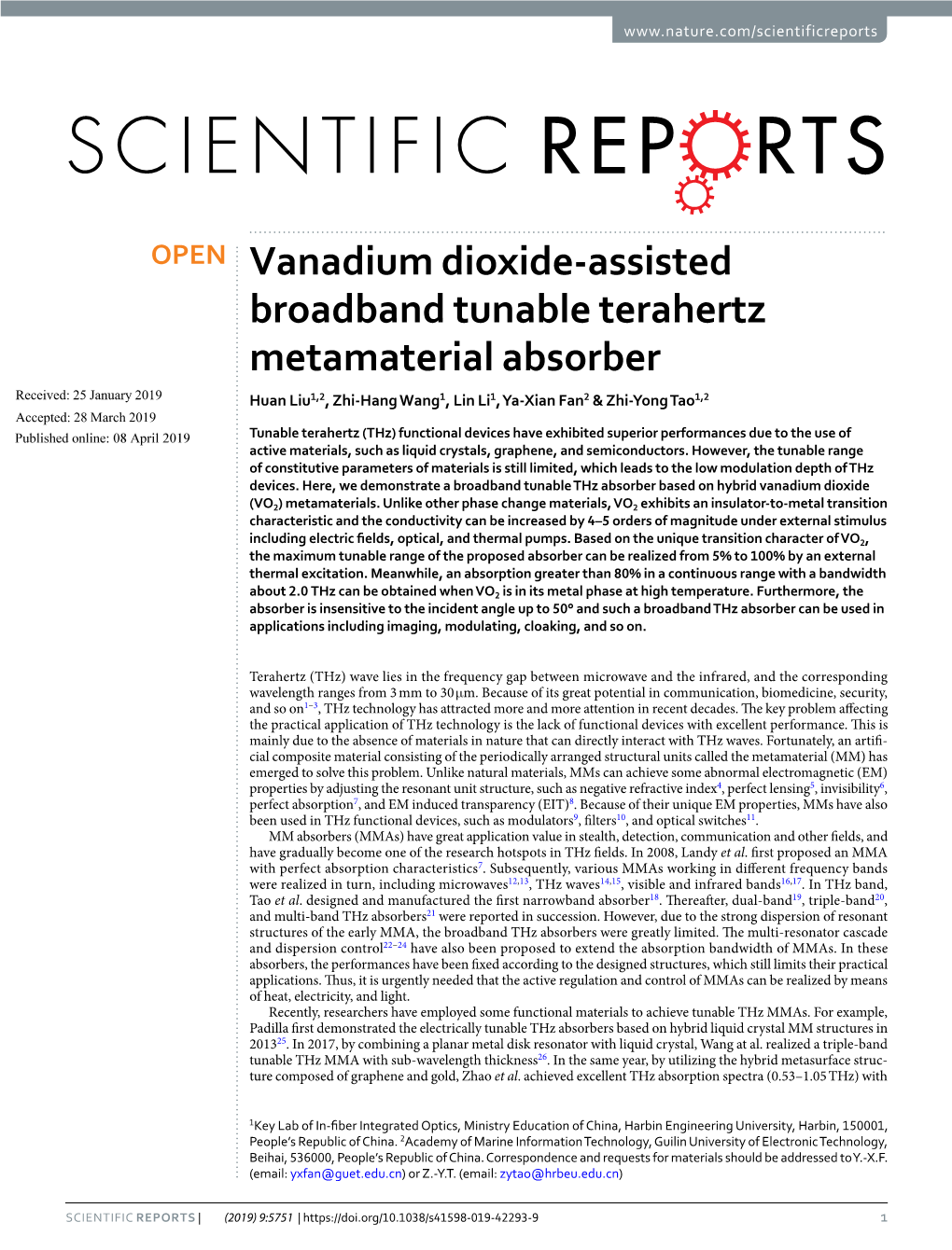 Vanadium Dioxide-Assisted Broadband Tunable Terahertz