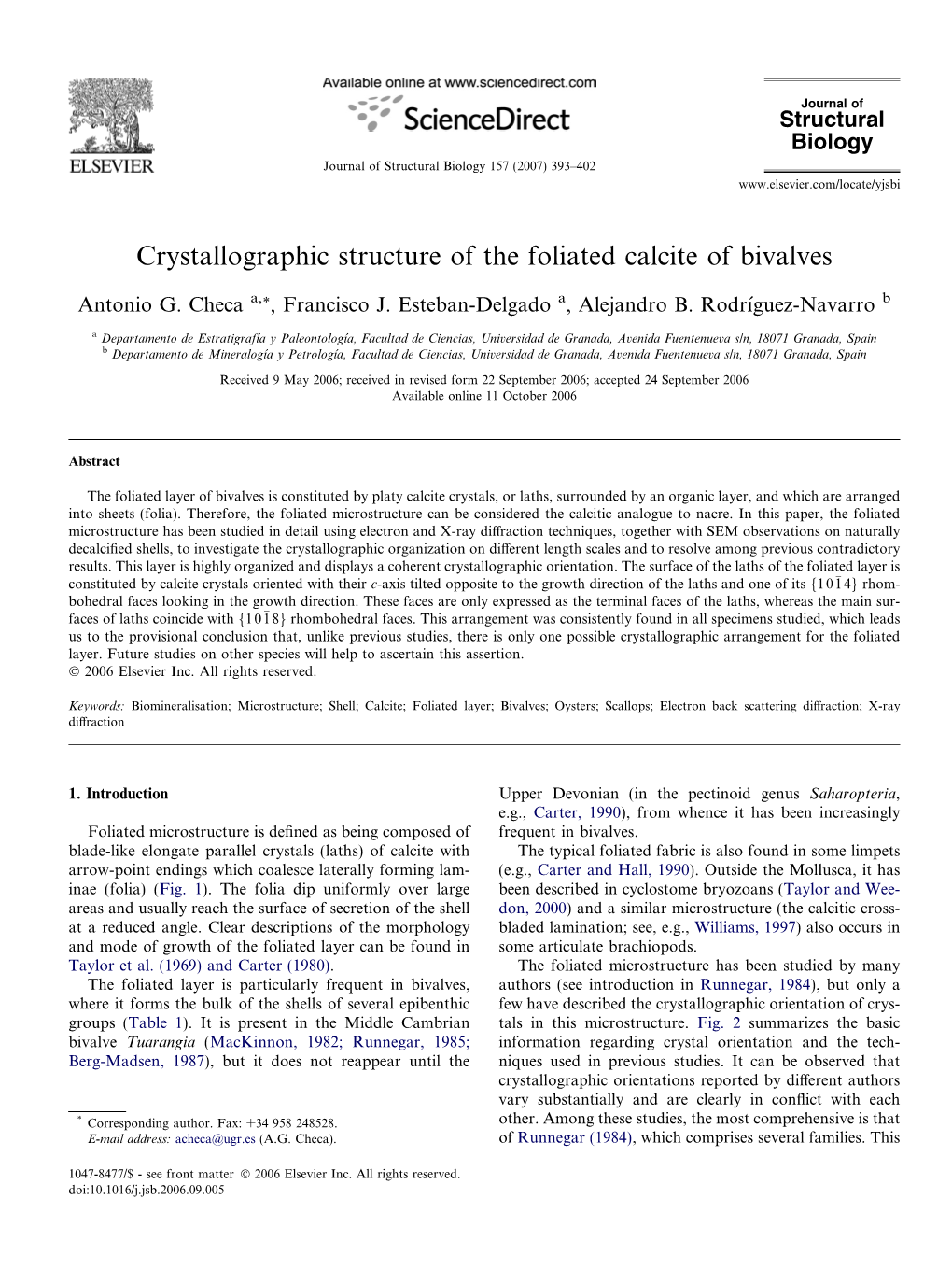 Crystallographic Structure of the Foliated Calcite of Bivalves