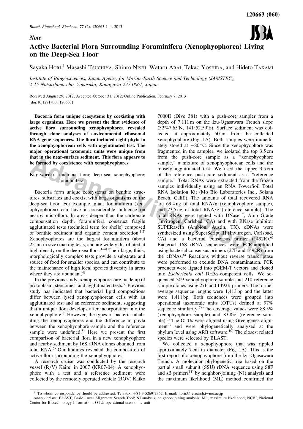 Active Bacterial Flora Surrounding Foraminifera (Xenophyophorea) Living on the Deep-Sea Floor