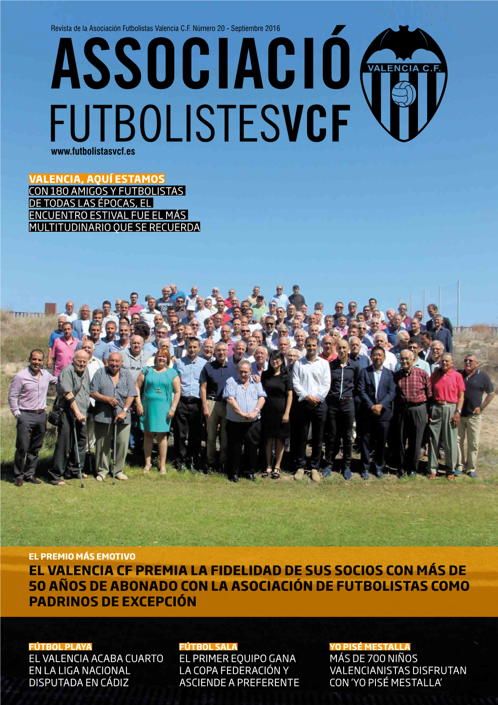El Valencia CF Premia La Fidelidad De Sus Socios Con Más De 50 Años De Abonado Con La Asociación De Futbolistas Como Padrinos De Excepción