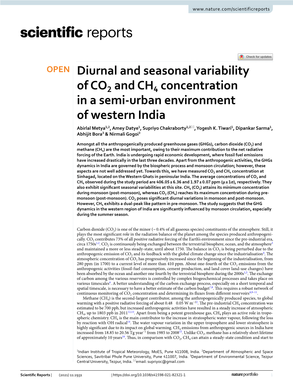 Diurnal and Seasonal Variability of CO2 and CH4 Concentration in A