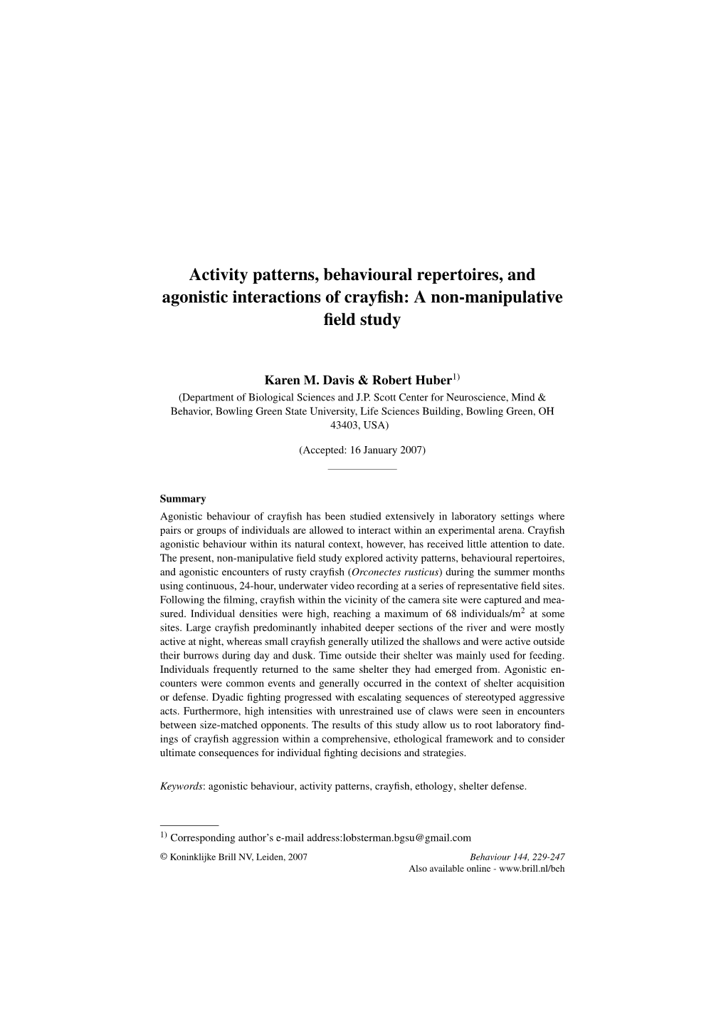 Activity Patterns, Behavioural Repertoires, and Agonistic Interactions of Crayﬁsh: a Non-Manipulative ﬁeld Study