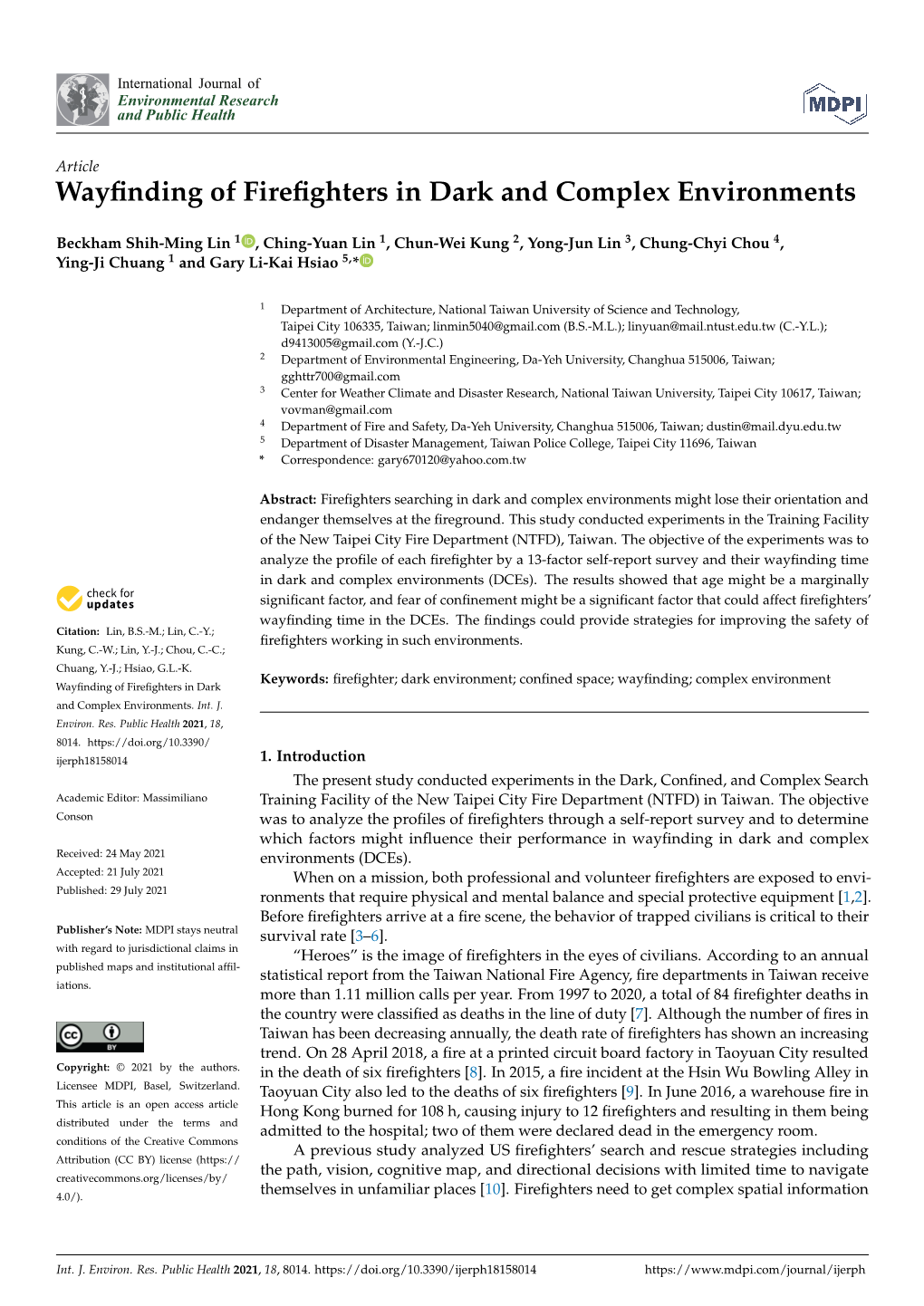 Wayfinding of Firefighters in Dark and Complex Environments