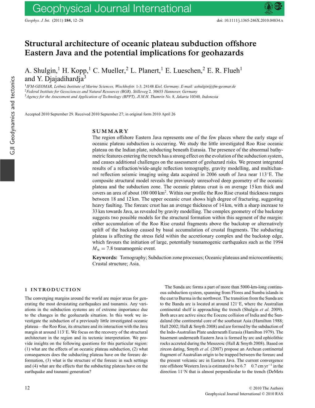 Structural Architecture of Oceanic Plateau Subduction Offshore Eastern Java and the Potential Implications for Geohazards